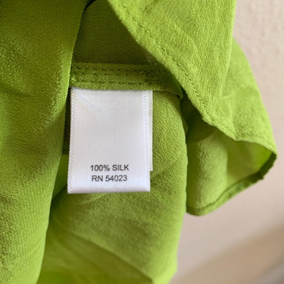 Banana Republic Lime Green Silk Top 🌴 - Picture 6 of 7